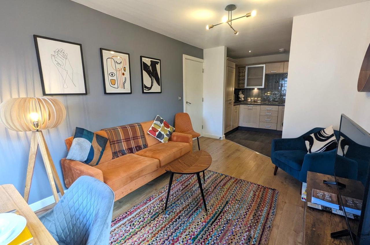 Stunning Modern Coventry City Centre Apartment Exterior photo